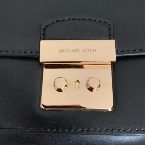 New MICHAEL Kors Sloan Editor Leather Shoulder Bag - Picture 9 of 10